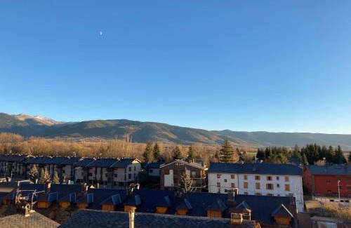 Llivia Apartment | Vistas Únicas a los Pirineos, para 7-8 personas! Tensi Home Llivia