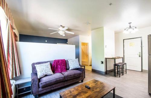 Sierra Vista Apartment | Vistas 216- Renovated central Sierra Vista long term discounts
