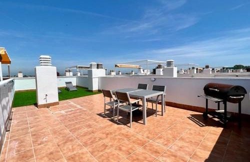 L'Eucaliptus Apartment | Vistas al mar playa Eucaliptus, con solarium privado