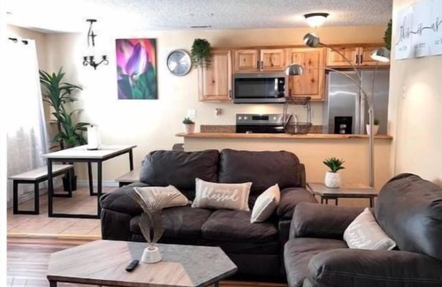 Southeast Colorado Springs Apartment | Vita Lux Domain