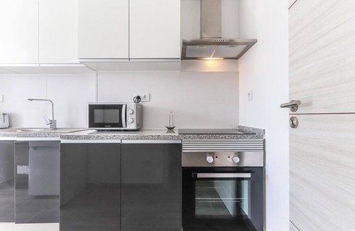 Cacilhas Apartment | Vita Portucale | Almada Balcony