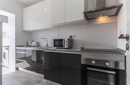 Cacilhas Apartment | Vita Portucale | Almada Balcony