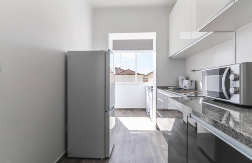Cacilhas Apartment | Vita Portucale | Almada Balcony