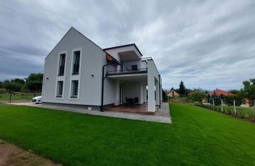 Balatonszarszo Apartment | Vitorlás Apartman