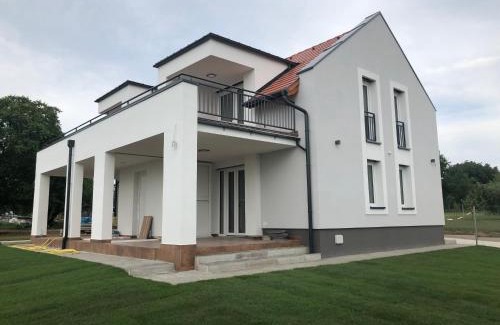 Balatonszarszo Apartment | Vitorlás Apartman
