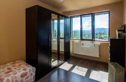 Studentski Grad Apartment | Vitosha View Apartment + Parking
