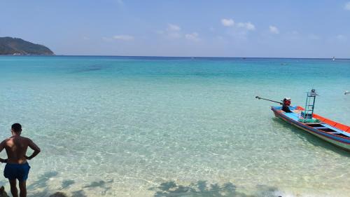 Chaloklum Hotel | VIVA on the Beach Hotel