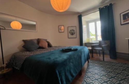 Porrentruy Apartment | Vivez un conte de fée dans la pièce ronde d'une tour médiévale
