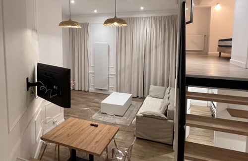 Centre Ville Apartment | Vivez une Escapade Romantique Inoubliable en Plein Cœur de Saint-étienne