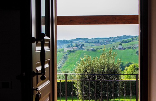 Fermo Villa | Vivi l'esperienza in una villa esclusiva with WiFi, AC