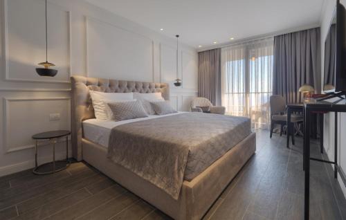 Drobnici Hotel | Vivid Blue Serenity Resort