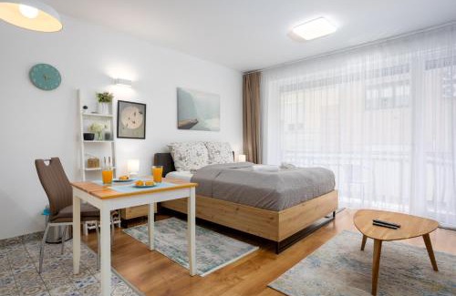 Corvin negyed Apartment | Vivid Studio with Balcony with FREE Private Parking