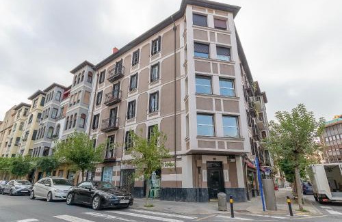 Getxo Apartment | Vizcaya Bridge & Beach