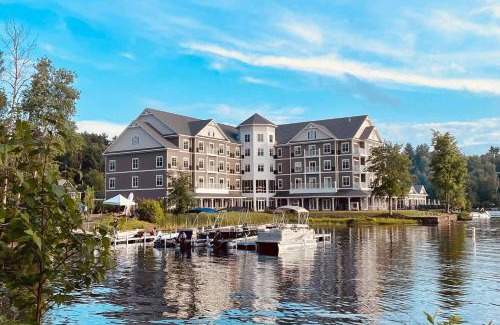 Saranac Lake Hotel | voco Saranac Lake NY - Waterfront by IHG