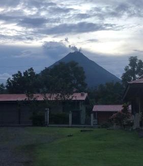La Fortuna Apartment | Volcano Refuge House