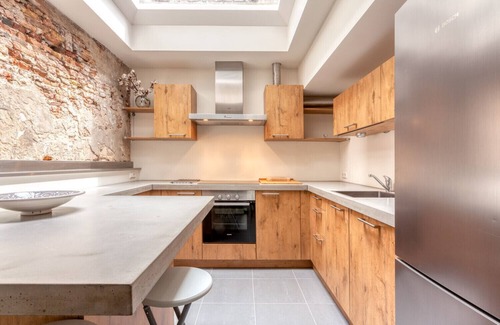Centrum Apartment | Voldersgracht Canal Home Haarlem