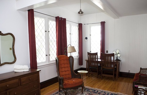 Culver House | Vonnegut House Sleeps 16 Summer/ 6 Winter - East Shore Lake Maxinkuckee Academy