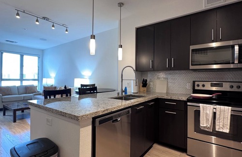 Grantville Apartment | Vora Mission Valley East: Modern 1BR in Trendy San Diego
