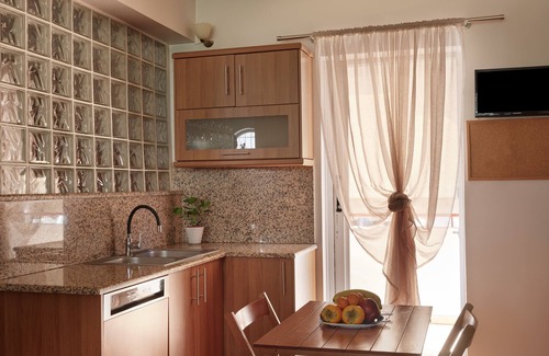 Vari-Voula-Vouliagmeni House | Voula Riviera Stylish Maisonette with Lush Garden, Near-Beach!