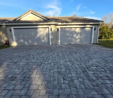 Merritt Island House | Voyager Inn