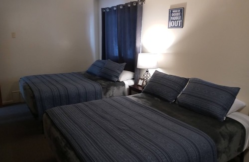Two Harbors Hotel | Voyageur Motel