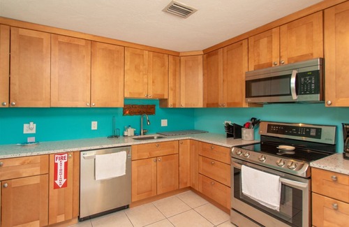 Marathon House | VR85 Sea La Vie | 2 Bed, 1 Bath