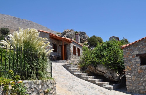 Agios Vasileios Villa | Vrachos Villas