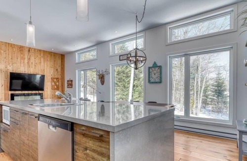 Sainte-Emelie-de-L'Energie Ski Chalet | Vrbo Property