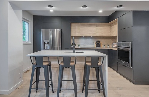 Brossard House | Vrbo Property