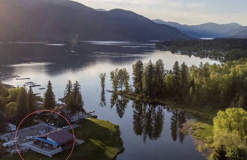 Christina Lake House | Vrbo Property
