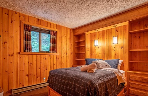 Saint-Faustin-Lac-Carre Ski Chalet | Vrbo Property