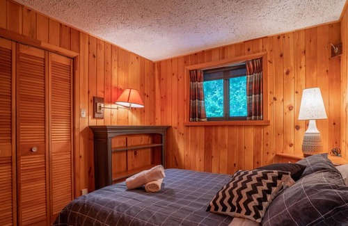 Saint-Faustin-Lac-Carre Ski Chalet | Vrbo Property