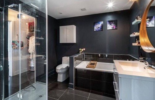 Griffintown Apartment | Vrbo Property