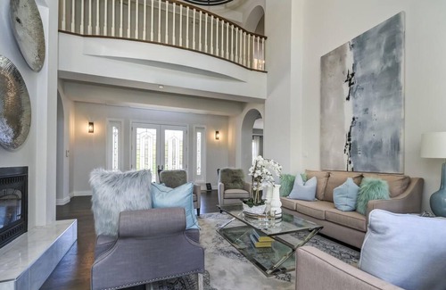 Uxbridge Villa | Vrbo Property