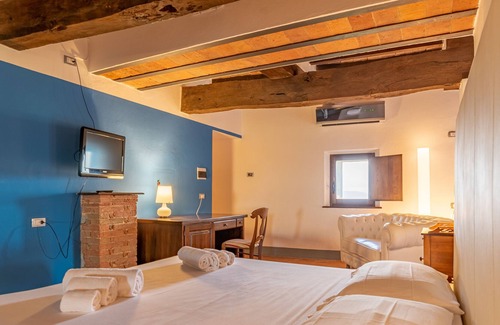 Montefollonico Apartment | Vrbo Property