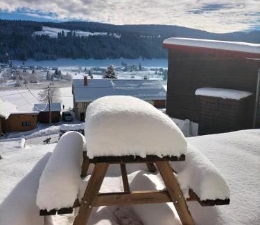 Bois-d'Amont Ski Chalet | Vue imprenable , lac des Rousses 2 km
