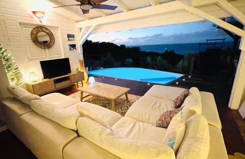 Deshaies Villa | Vue Mer/3Beds/Piscine/wifi/900 mètres de la plage