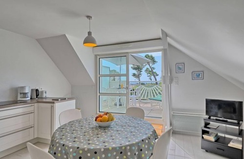 Sarzeau Apartment | Vue mer et Calme by Interhome