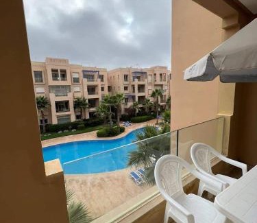 Soualem Trifiya Apartment | Vue piscine et accès rapide à la plage