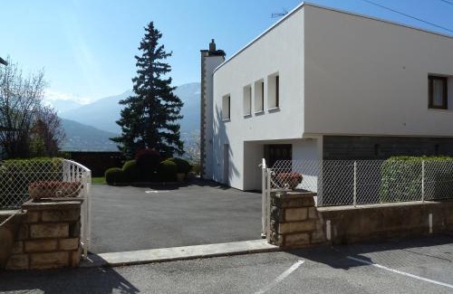 Embrun Apartment | Vue sur les montagnes