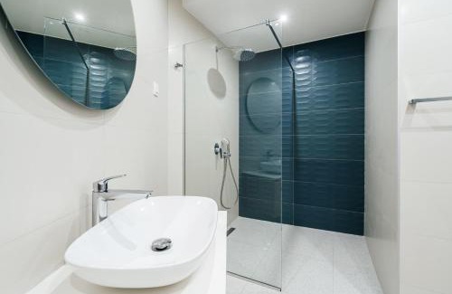 Becici Apartment | Vuelo Sobre by In Property