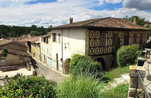 Lussan Apartment | VVF Gers Gascony - 3 Rooms 7 People 1 baby