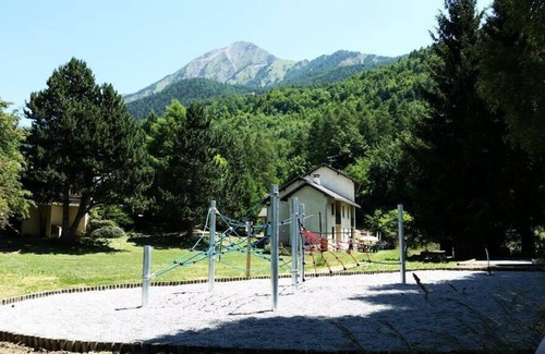 Saint-Leger-les-Melezes Apartment | VVF Les Écrins Saint-Léger-les-Mélèzes - 2 Rooms 4 People 1 baby Garden level