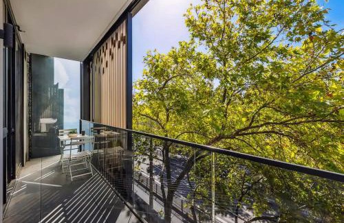 North Melbourne Apartment | Vyra at Arden Park - Minutes to Dining Shops and CBD