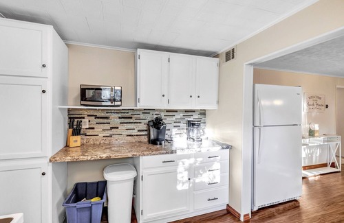 Green Bay House | ⌈W a t e r f r o n t ⌋ cottage with tower! ⏏︎