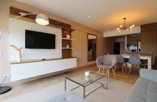 San Antonio Apartment | w* | Astonishing 3BR with Balcony in Miraflores