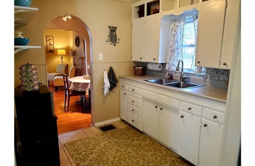 Columbia House | W. Blvd Bungalow-5 min from MU and Downtown