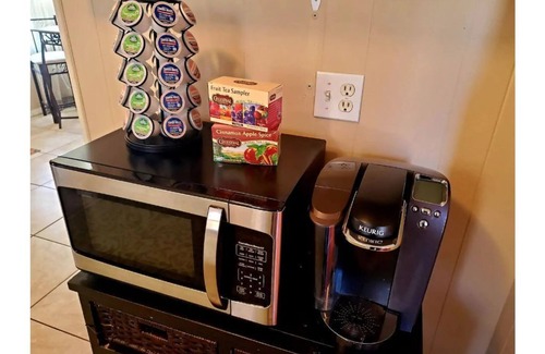Columbia House | W. Blvd Bungalow-5 min from MU and Downtown