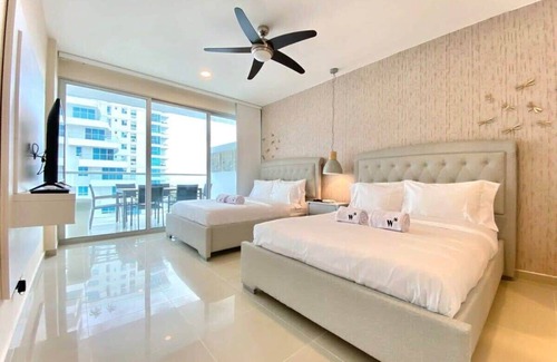 Santa Ana Apartment | w* | Stunning 2BR w/pool n AC in Sunny Cartagena