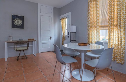 West University Apartment | W University 1 Walk to U of A, 4th Ave & Downtown